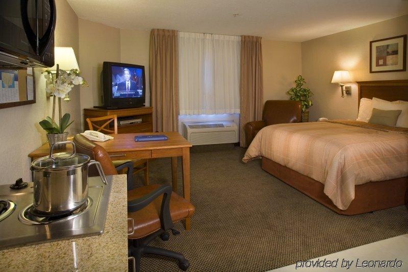 Candlewood Suites Houston The Woodlands By Ihg Room photo