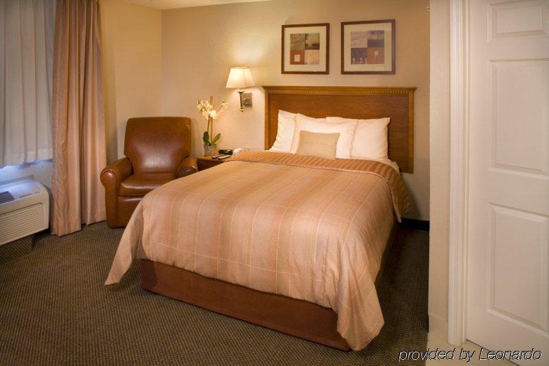 Candlewood Suites Houston The Woodlands By Ihg Room photo