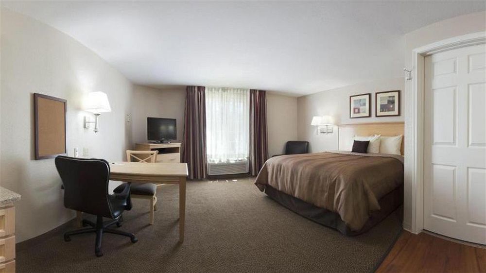 Candlewood Suites Houston The Woodlands By Ihg Exterior photo